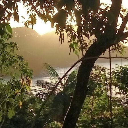 Altar Da Praia Vermelha 180° De Vista Para O Mar ウバトゥバ エクステリア 写真